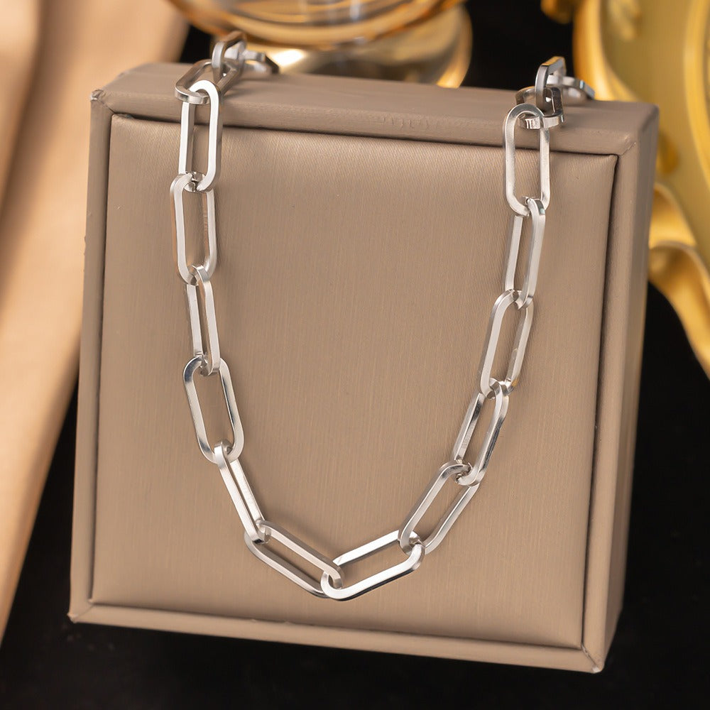 Trendy Geometric Cuban Chain – Chunky Clavicle Necklace for Stylish Layering