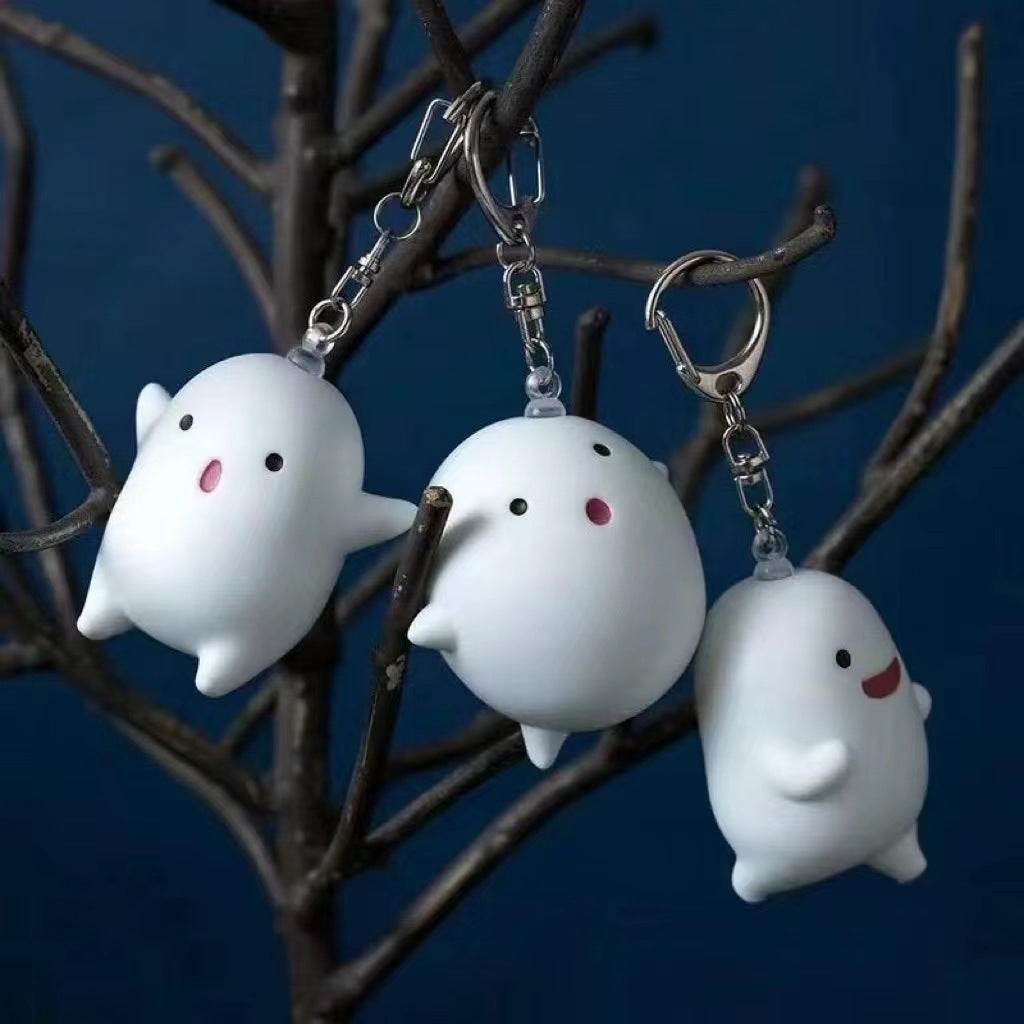 White Spirit Totoro Keychain – Ghibli-Inspired Pendant for Bags & Keys