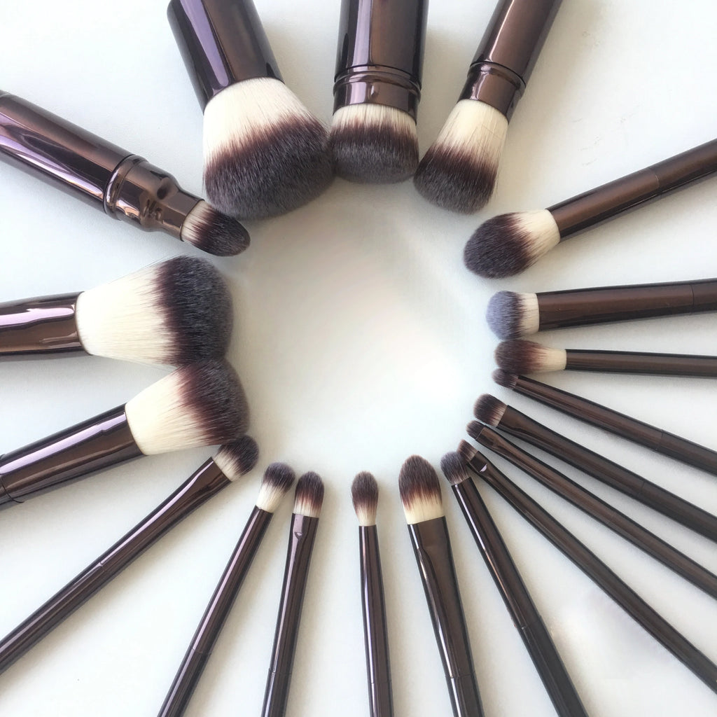 Versatile Makeup Brush