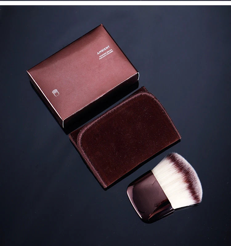 Versatile Makeup Brush