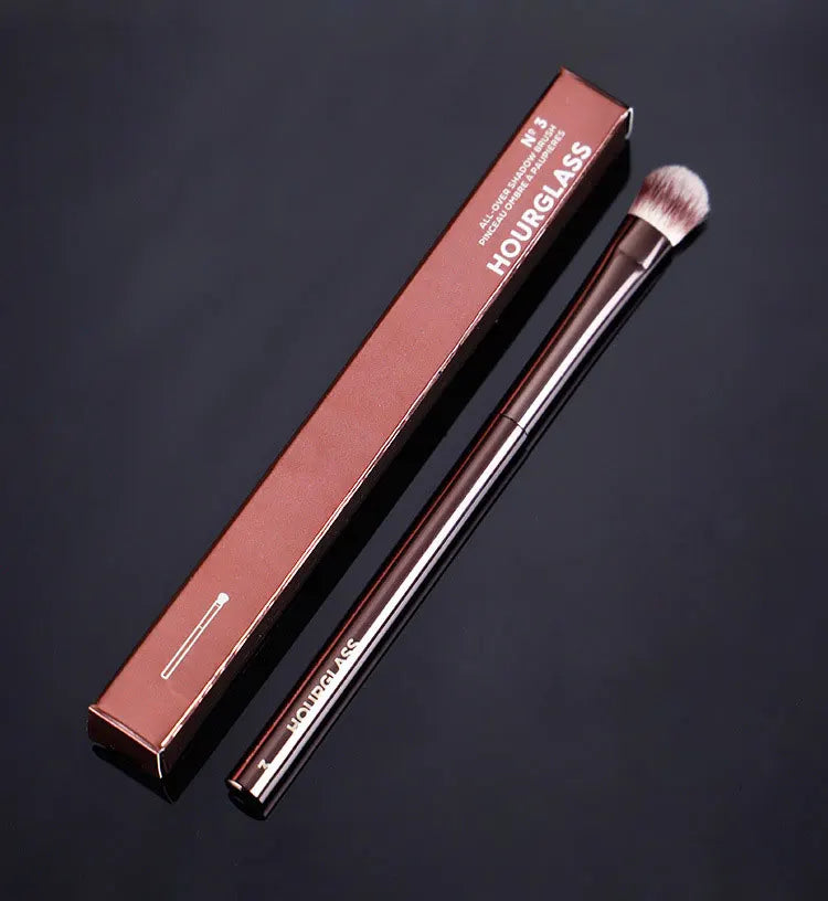 Versatile Makeup Brush