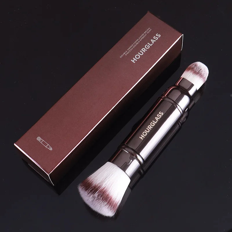 Versatile Makeup Brush