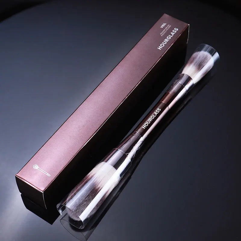 Versatile Makeup Brush