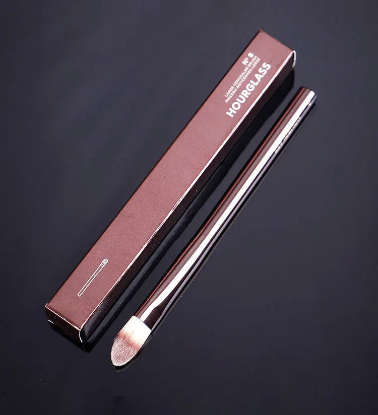 Versatile Makeup Brush