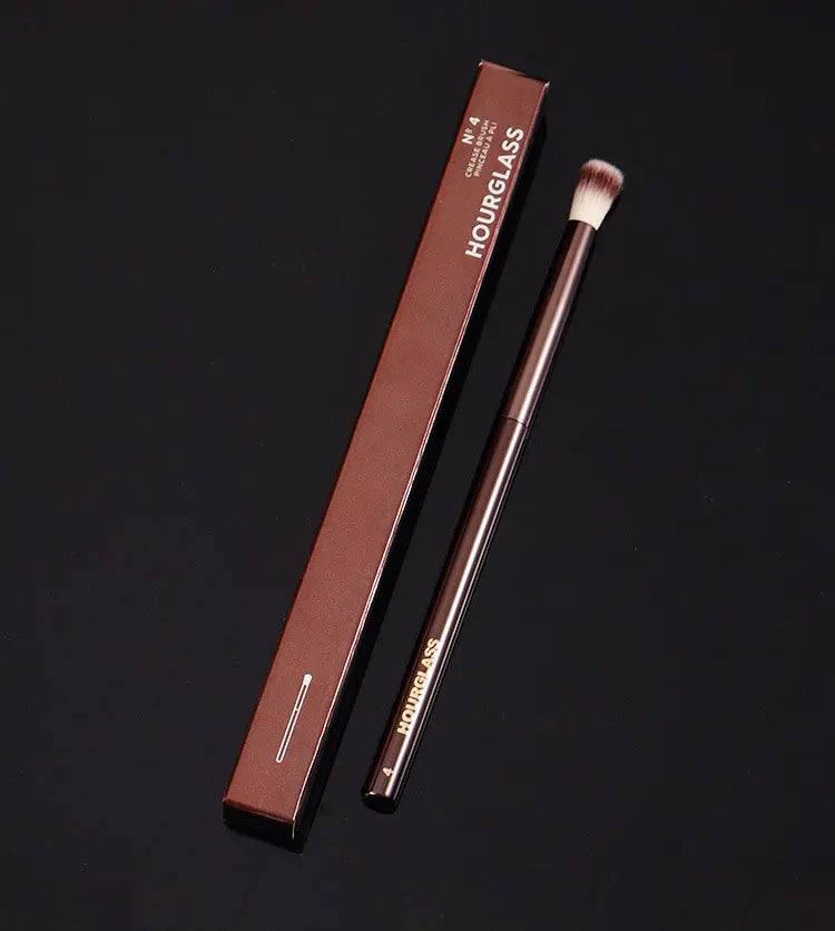 Versatile Makeup Brush