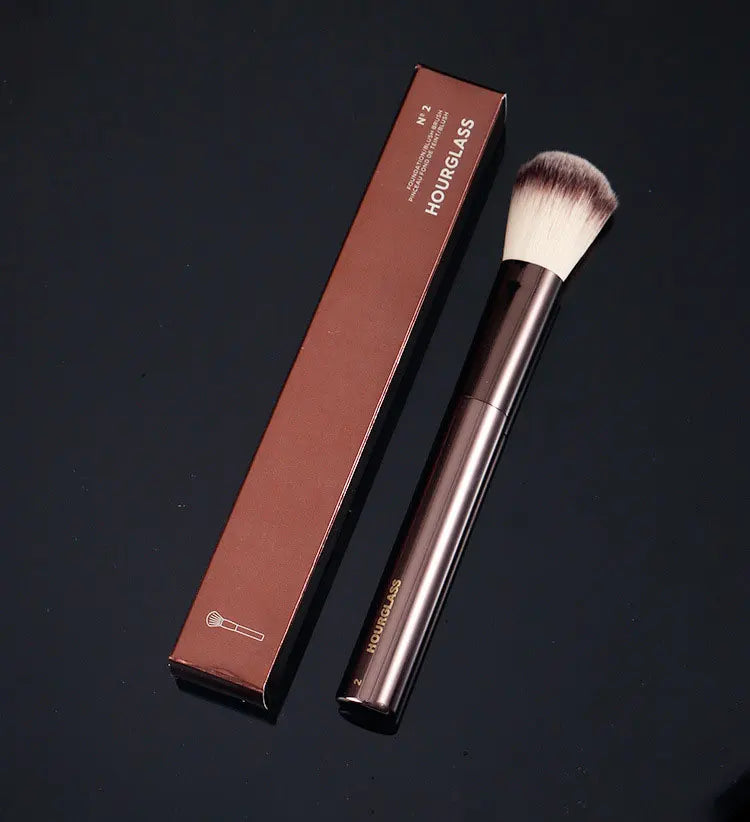 Versatile Makeup Brush