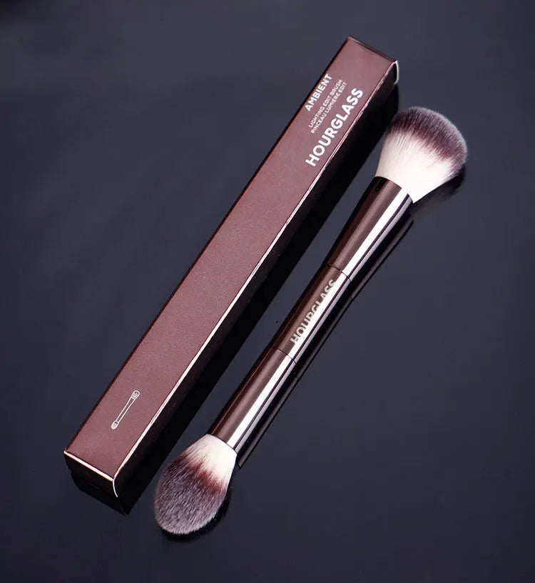 Versatile Makeup Brush