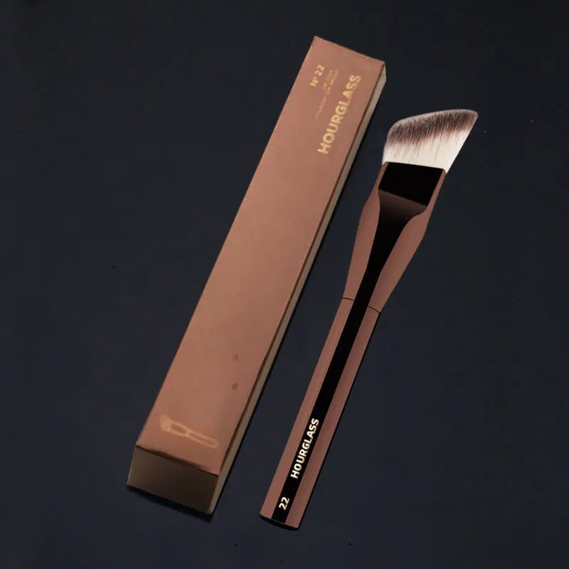 Versatile Makeup Brush